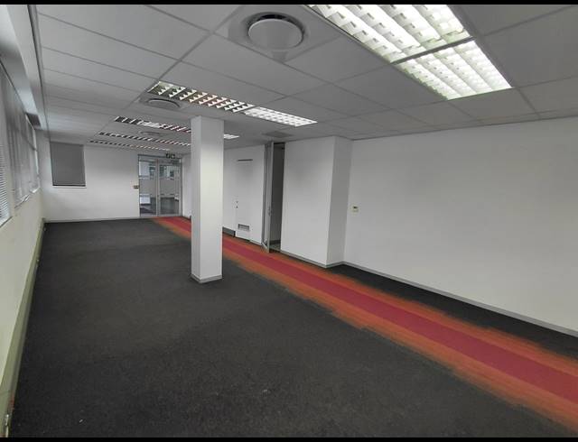 209M² OFFICE TO LET IN BRYANSTON